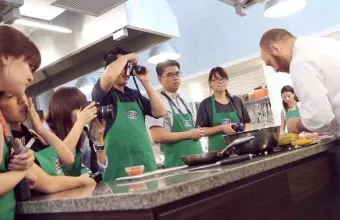 Bloggers learn how to use Perfect Italiano cheese with Chef Lino